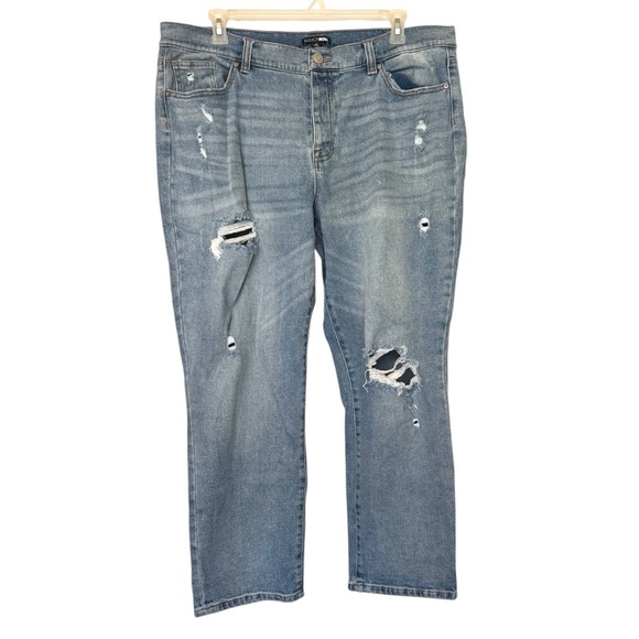 Fashion Nova Boyfriend Distressed Jeans - Picture 1 of 4